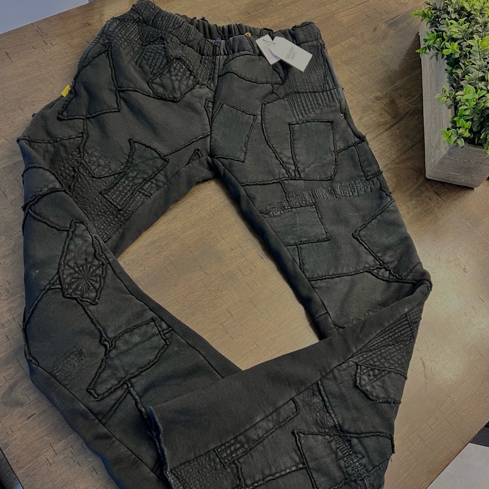 Gallery dept collage sweatpants size small never been worn